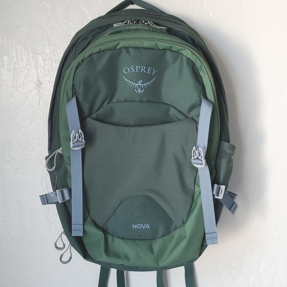 OSPREY Handbags - OSPREY Nova Daypack - NWOT